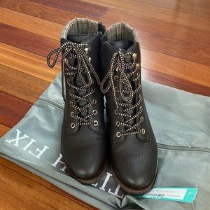 Stitch Fix NWT | Samara Hiker w/ Plaid Collar Espresso